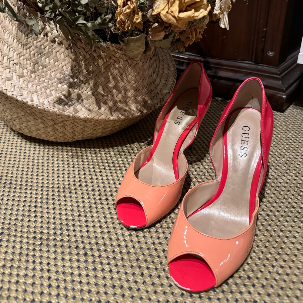 Pink / peach Guess peep toe heels